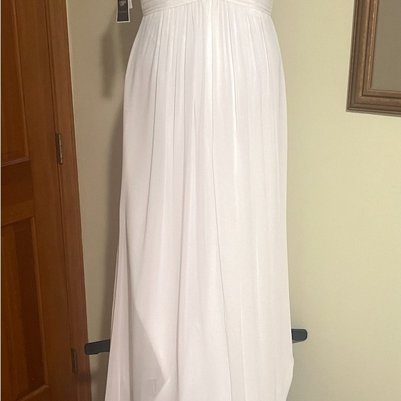 White Strapless long chiffon gown size 6 “DB Studio” “ David’s Bridal ” NWT - Picture 4 of 10